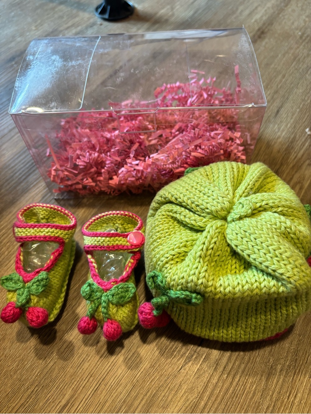 Artwalk Baby Knit Hat & Booties Gift Set one size